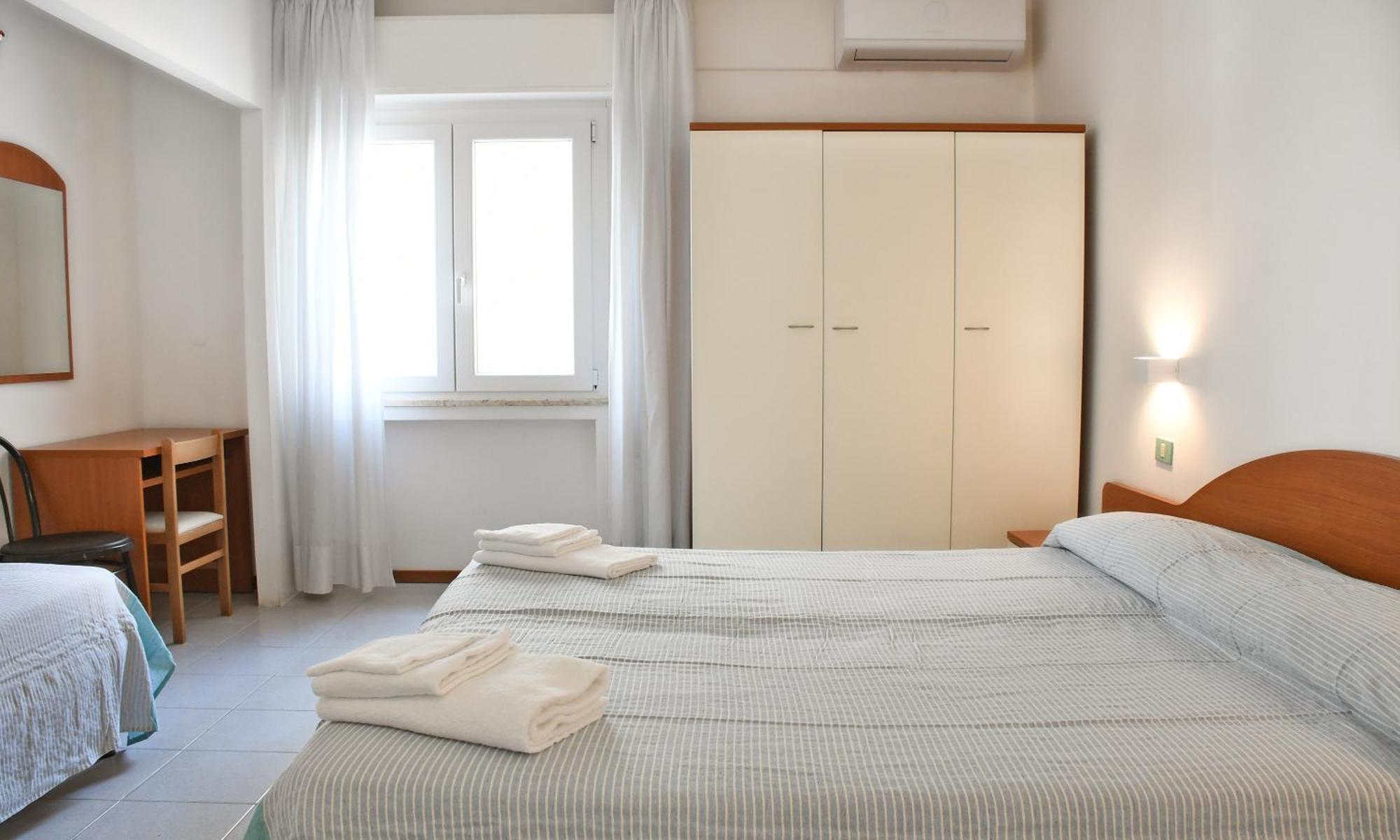 Hotel Exclusive In Pieno Centro - Nuova Gestione 2025 Ричоне Екстериор снимка
